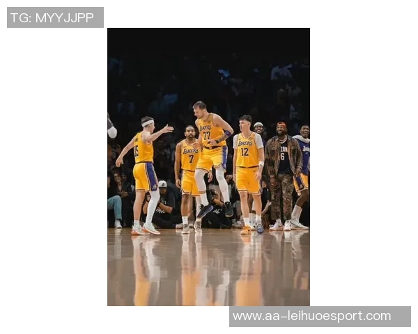 东契奇本赛季场均351分领跑全联盟上一位湖人球员是科比