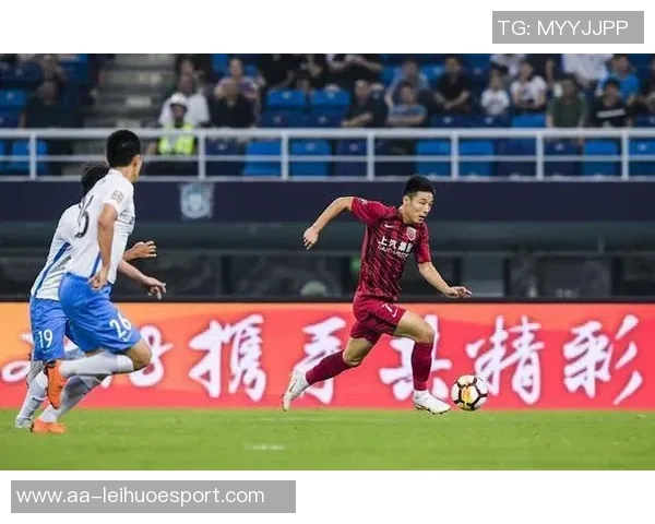 中超第30轮跑动数据揭晓钟晋宝以13356米领跑三镇两将入围前五 中超第30轮跑动数据揭晓钟晋宝以13356米领跑三镇两将入围前五